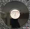 20_VINYL_One_Vertigo_03